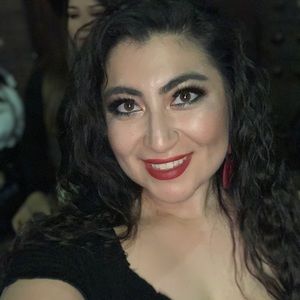 Meet your Posher, Linette